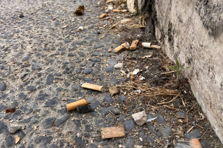 Beatas de cigarros continuam a ser um problema ignorado